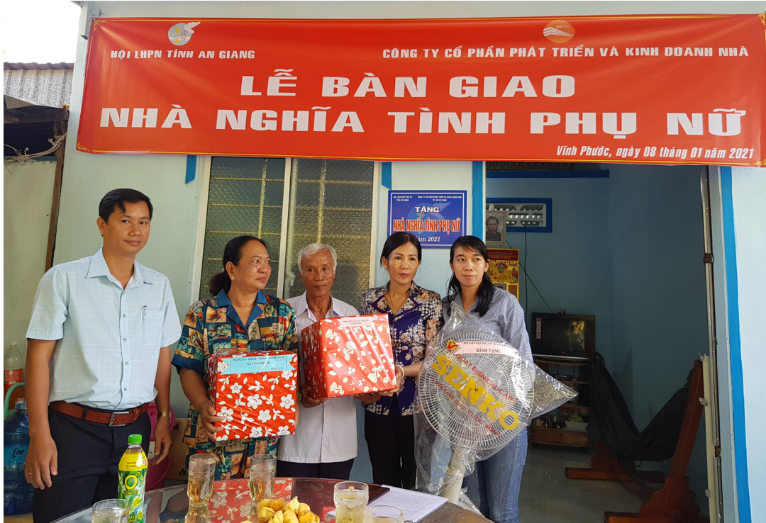HDTC hoàn thành chương trình trao tặng 5 căn Nhà nghĩa tình phụ nữ ở An Giang