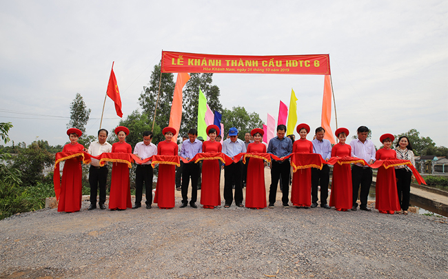 CTCP Phát Triển Và Kinh Doanh Nhà HDTC Khánh Thành Cầu Từ Thiện Tại Huyện Đức Hòa, Tỉnh Long An
