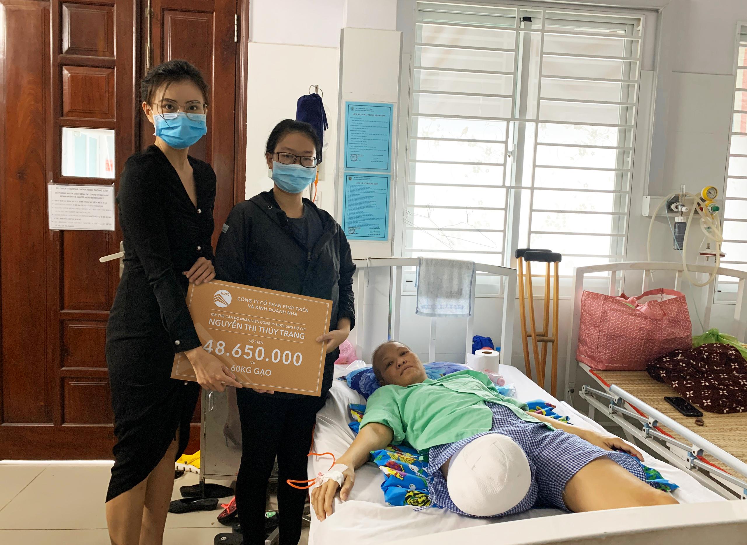 Tập thể cán bộ nhân viên HDTC chung tay hỗ trợ nhân viên tạp vụ bị ung thư có hoàn cảnh khó khăn