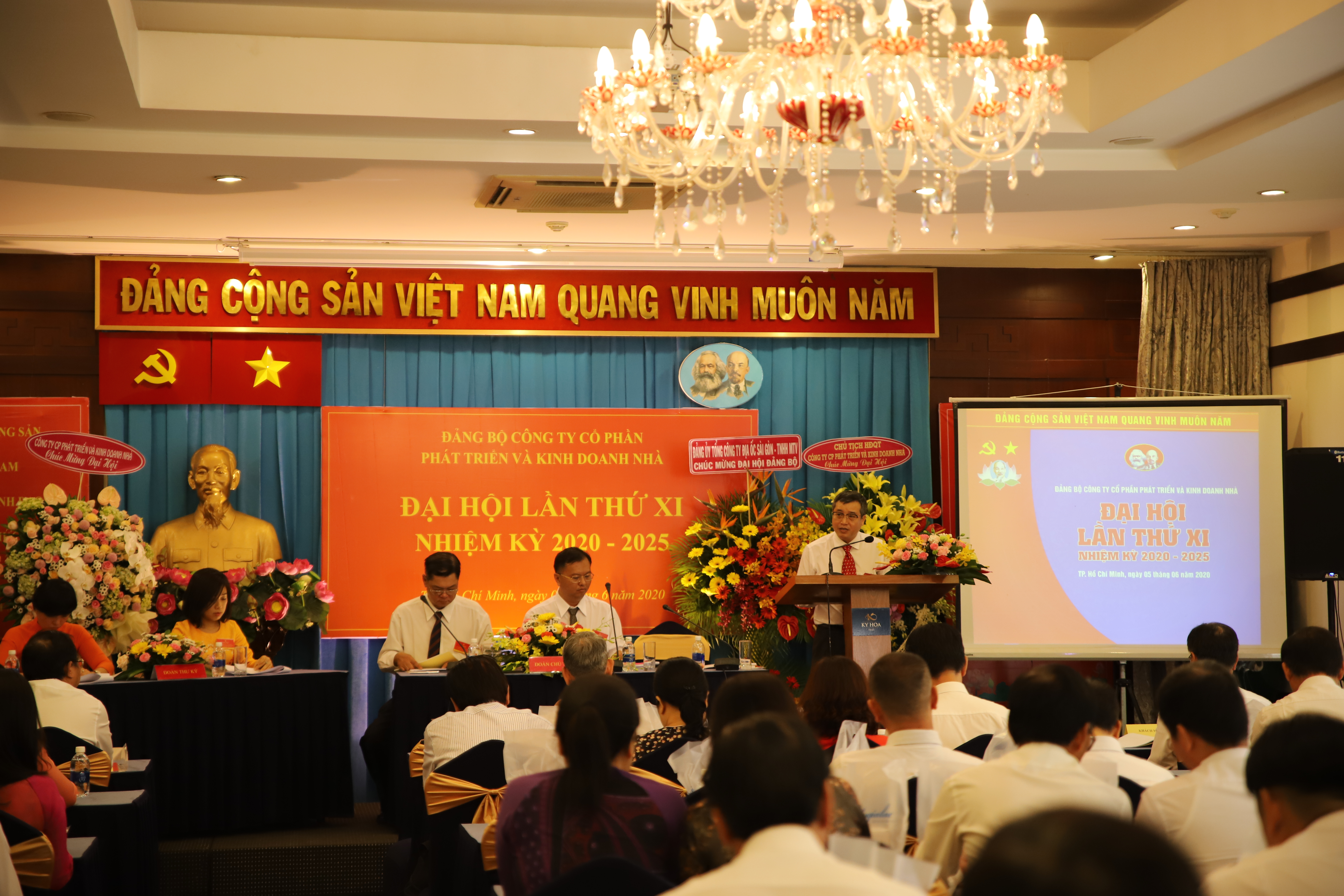 Đại hội Đảng bộ Công ty Cổ phần Phát triển và Kinh Doanh Nhà đã diễn ra thành công tốt đẹp