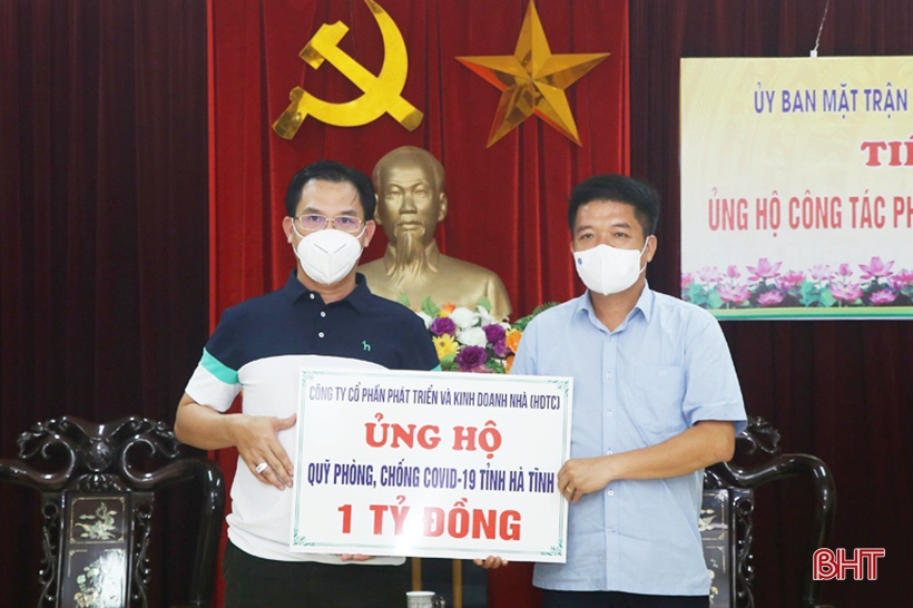 HDTC ủng hộ TP.Thủ Đức 3 tỉ đồng phòng chống dịch Covid-19